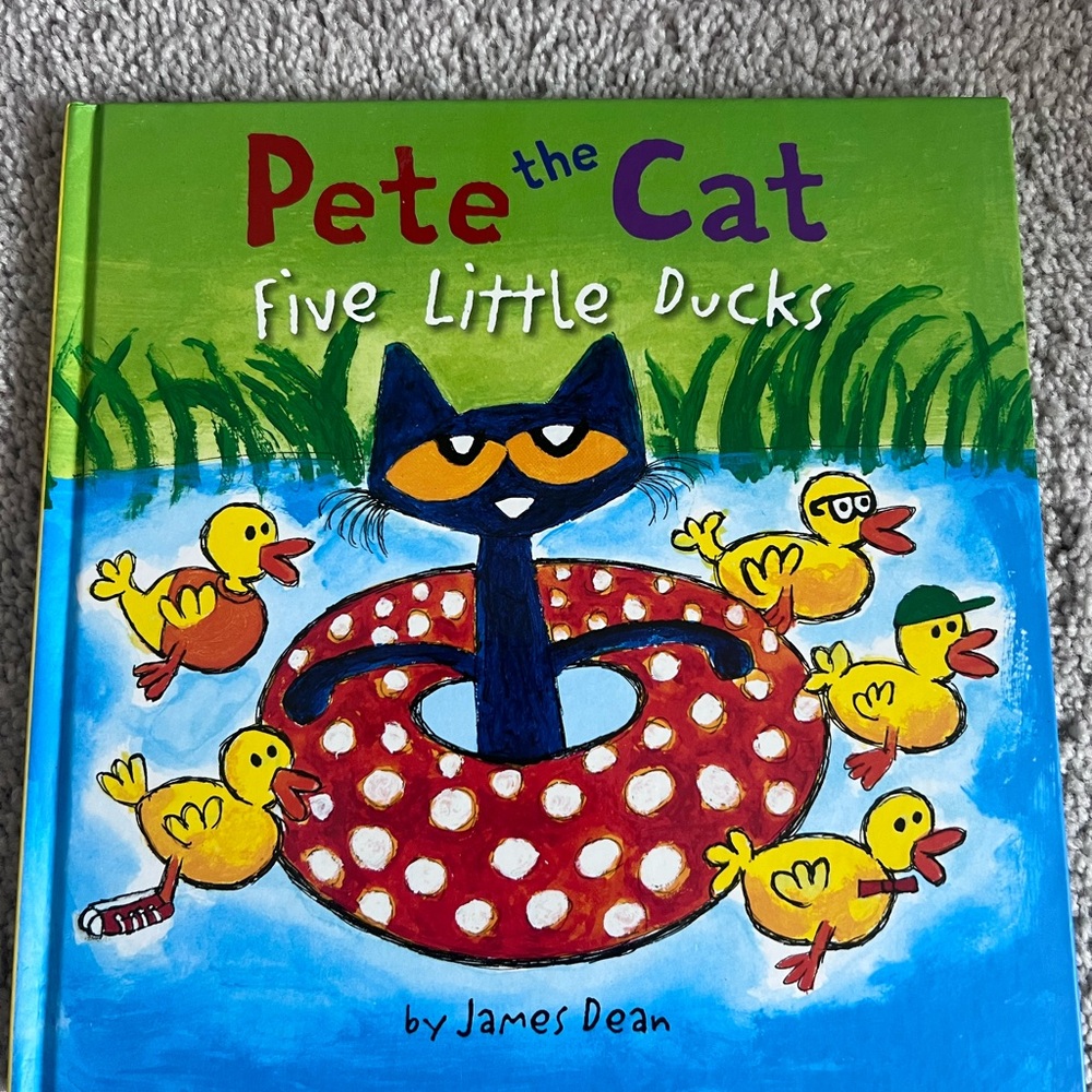 Pete the Cat: Five Little Ducks Book